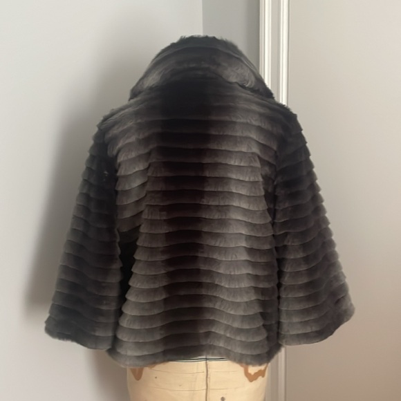 INC International ConceptsGray Fur Jacket Size Medium - Picture 2 of 4